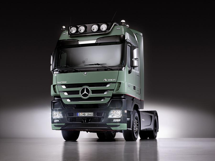  Mercedes-Benz Actros Trust Edition Concept 2008 года  (фото 1 из 6)